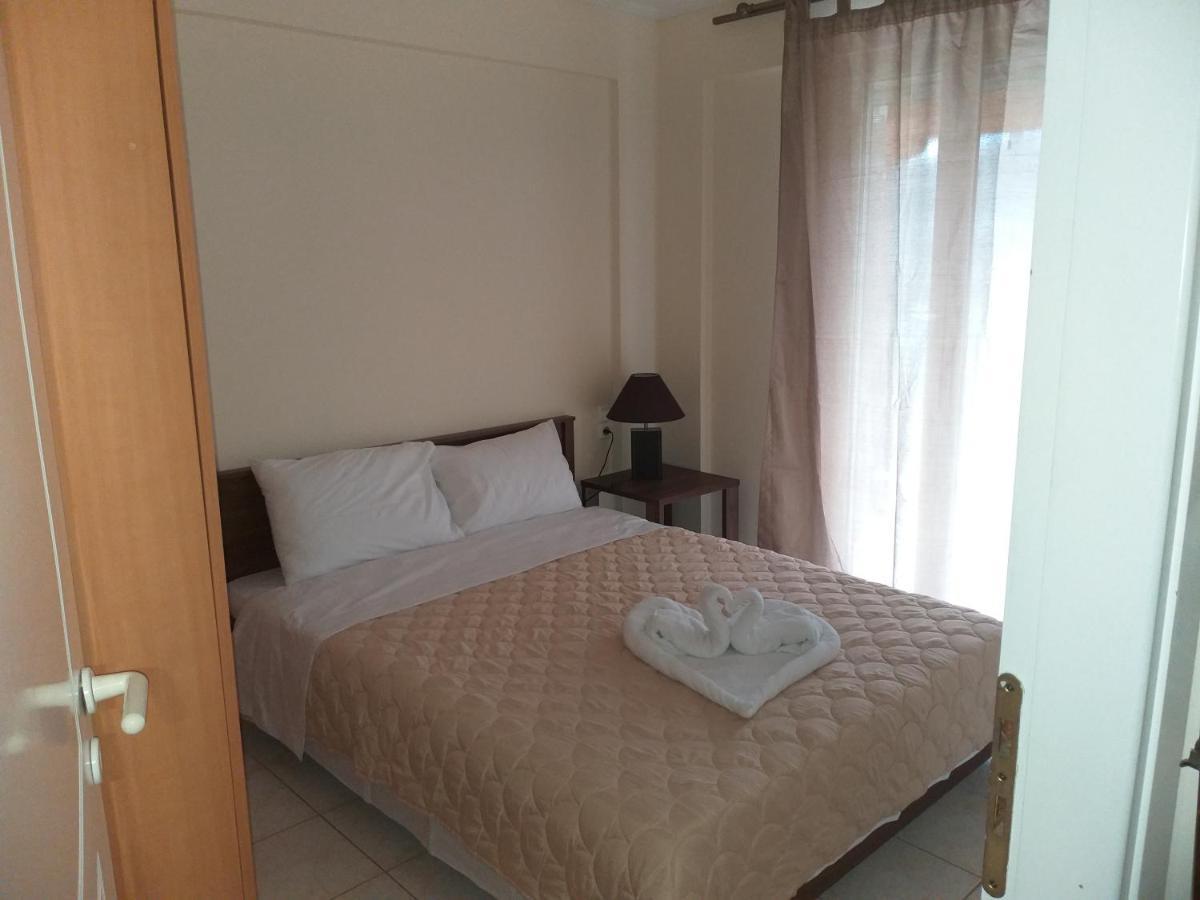 Ostria Seaside Apartments Patras Buitenkant foto